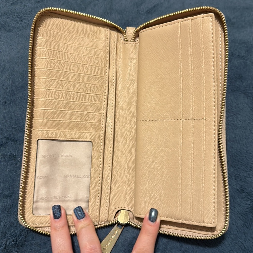 Michael Kors Wristlet Wallet - Picture 3 of 4
